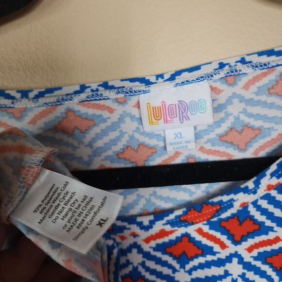 Lularoe Bundle of Three Irma Tunic Printed Tops Size XL - Picture 4 of 12